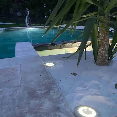 Neuve Piscine Debordement Villa Villepinte (Aude)
